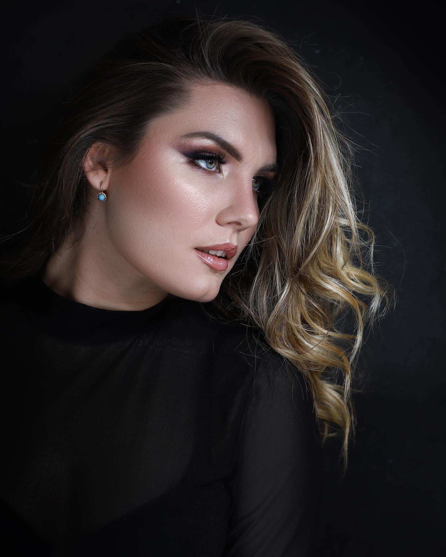 Dramatični glam look