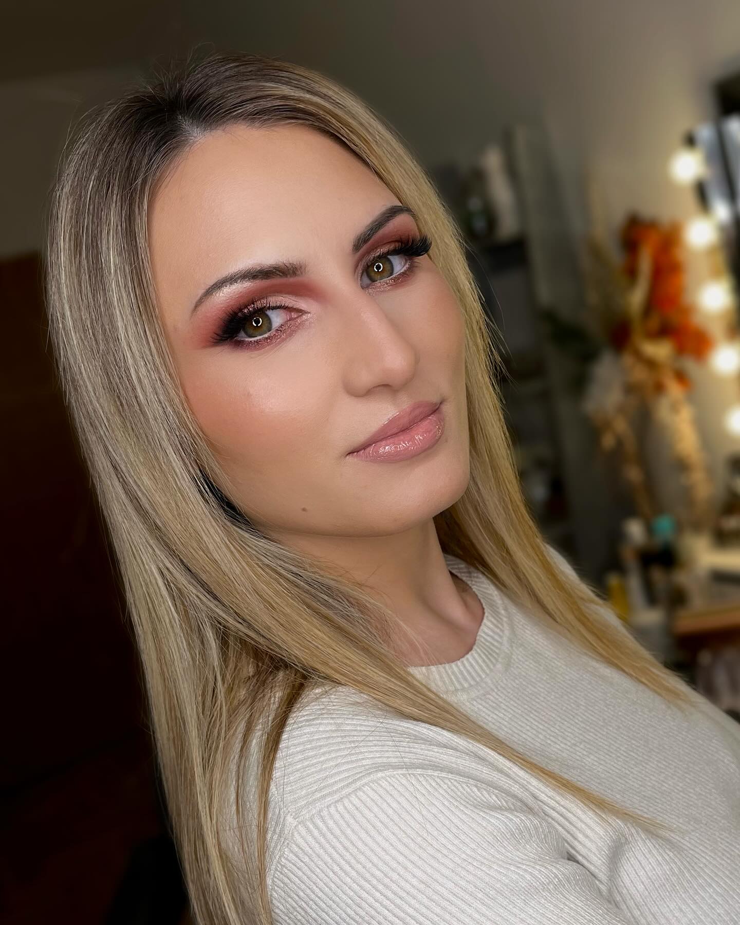 Bakreno-roze glam