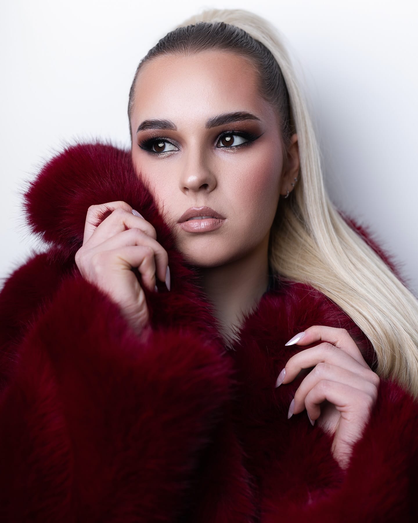 Glam smokey look
