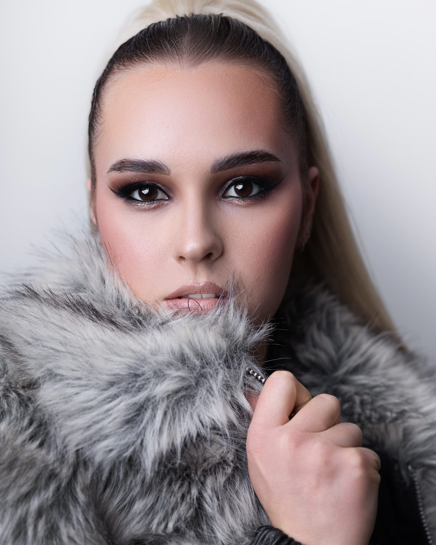 Smokey glam look