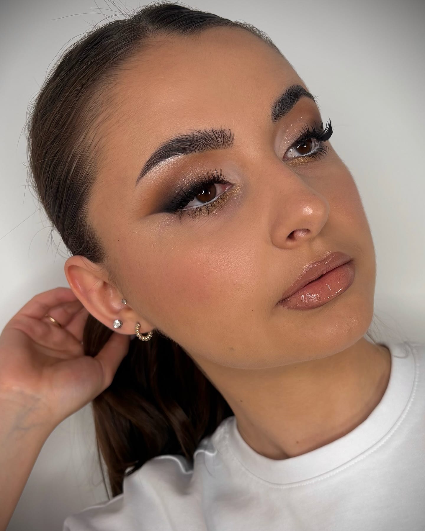 Zlatni smokey look