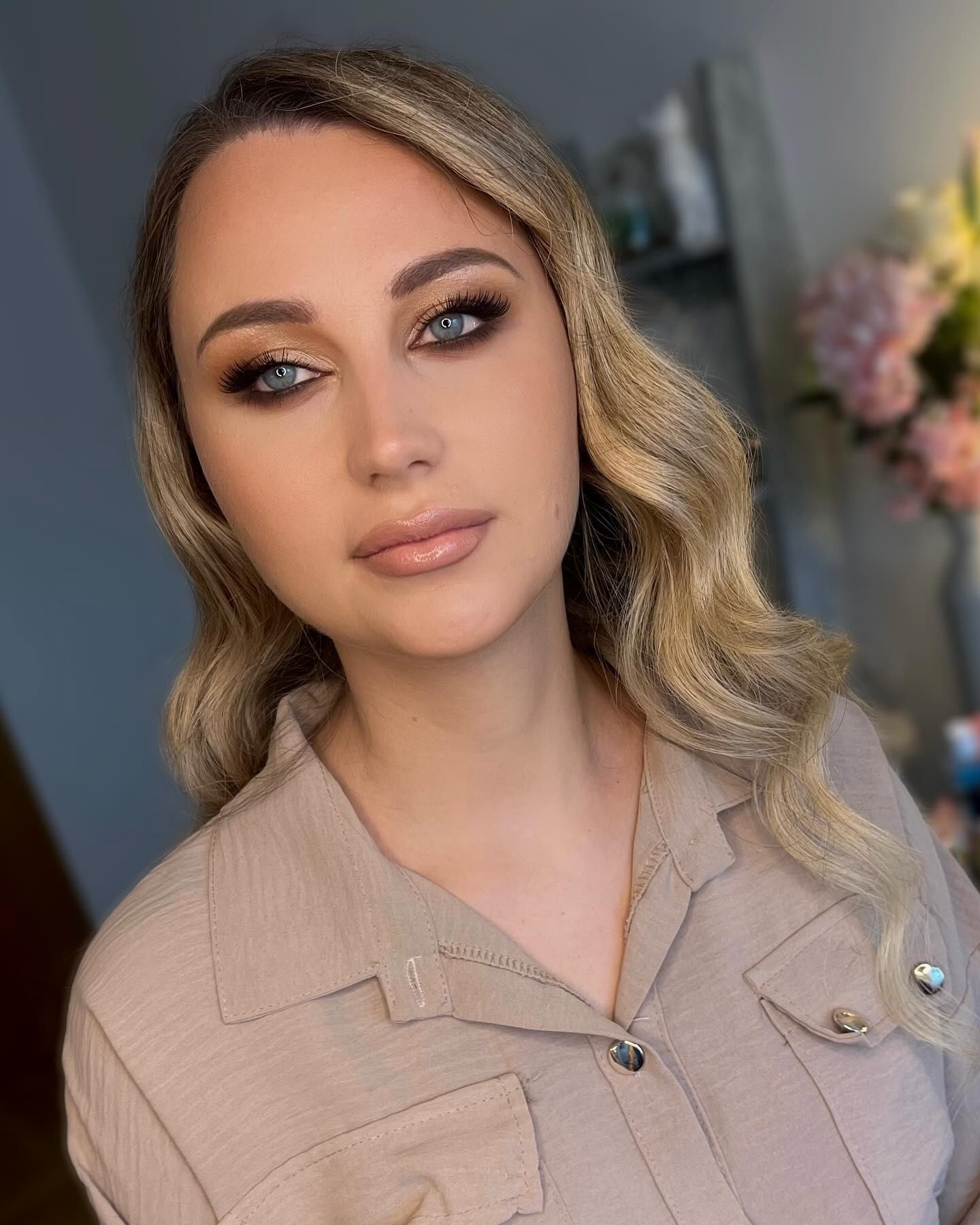 Zlatni smokey look